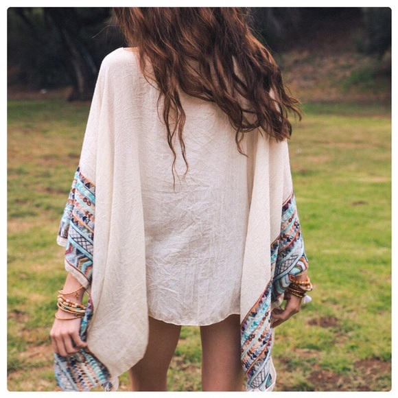 Cheyenne Tribal Woven Poncho Kimono - Picture 3 of 7